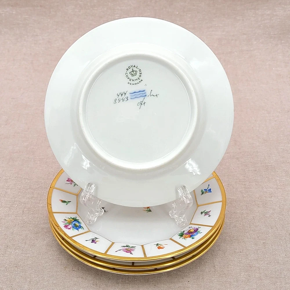 4 pcs - Royal Copenhagen 'Henriette' 6.25 Inch Bread & Butter Plates #444-8553